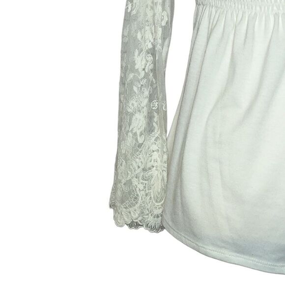 Xhilaration Pull-Over Shirred Blouse with Lace Bell Sleeves Size Medium - Picture 6 of 9